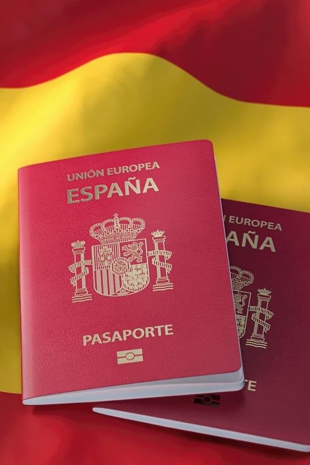 Te ayudamos con trámites de nacionalidad y extranjería